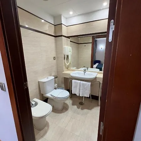 Hotel Cervantes Linares 3*